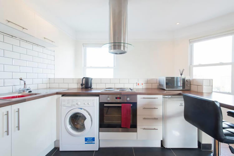 Leckhampton Road Apartments - Image 2 - UK Tourism Online