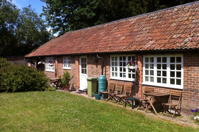 Little Court Cottages Thumbnail | Gloucester - Gloucestershire | UK Tourism Online
