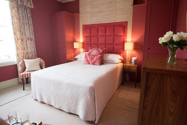 Lypiatt House - Image 3 - UK Tourism Online