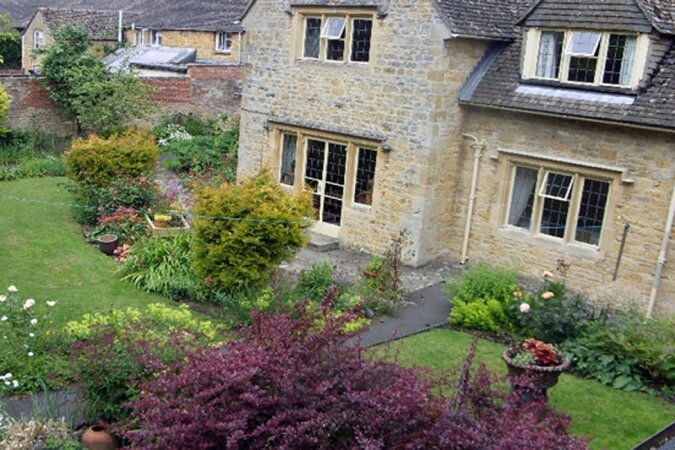 Manor Close Thumbnail | Bourton-on-the-Water - Gloucestershire | UK Tourism Online