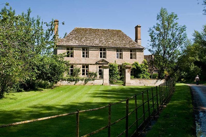 Manor Farm Thumbnail | Lechlade-on-Thames - Gloucestershire | UK Tourism Online