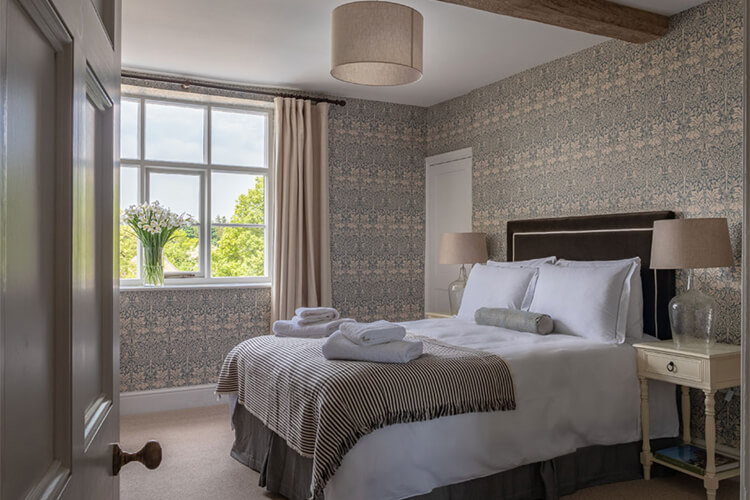 Manor Farmhouse - Image 2 - UK Tourism Online