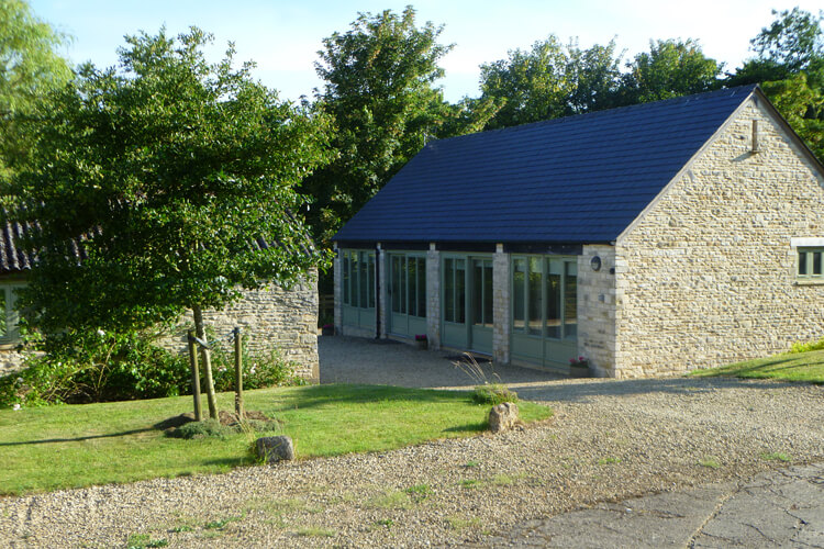 Paynes Barn Holiday Cottage - Image 1 - UK Tourism Online