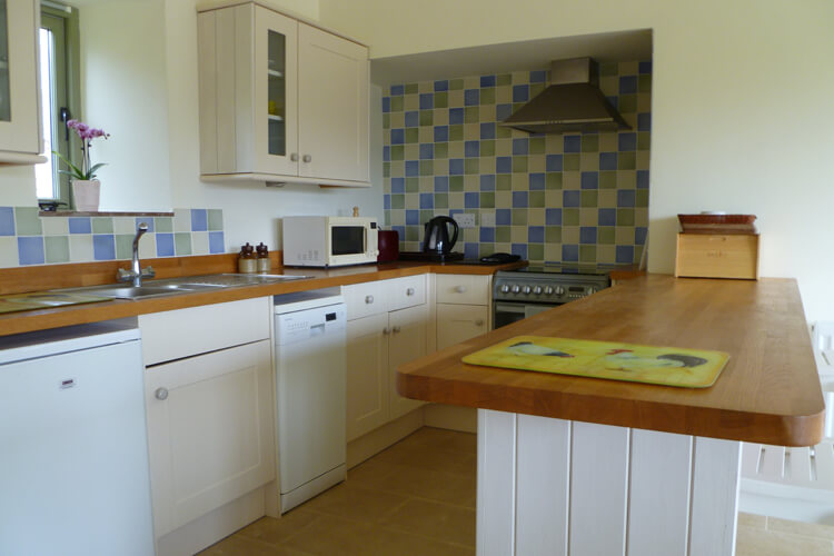 Paynes Barn Holiday Cottage - Image 2 - UK Tourism Online