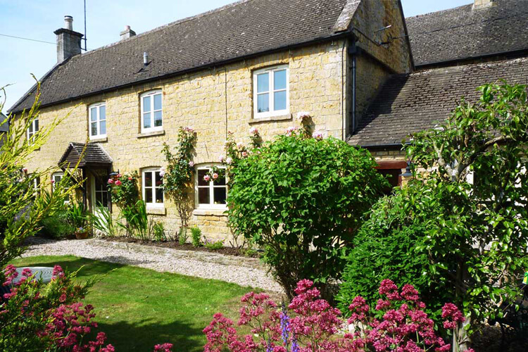 Bourton Cottages - Image 1 - UK Tourism Online