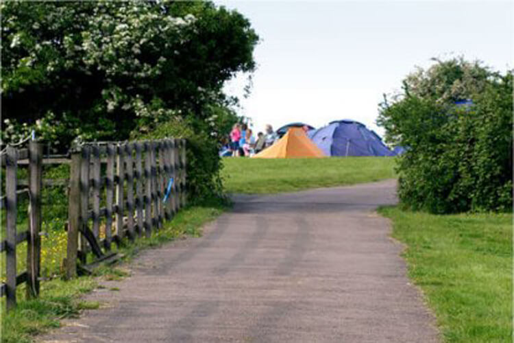 Rushmere Farm Campsite - Image 2 - UK Tourism Online