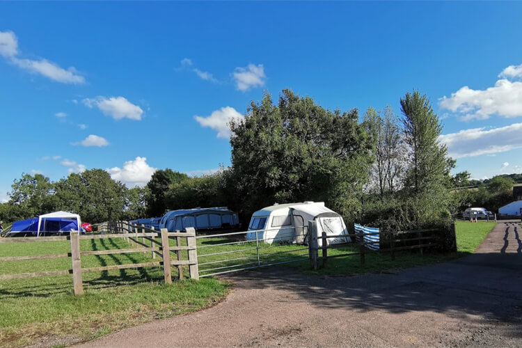 Rushmere Farm Campsite - Image 5 - UK Tourism Online