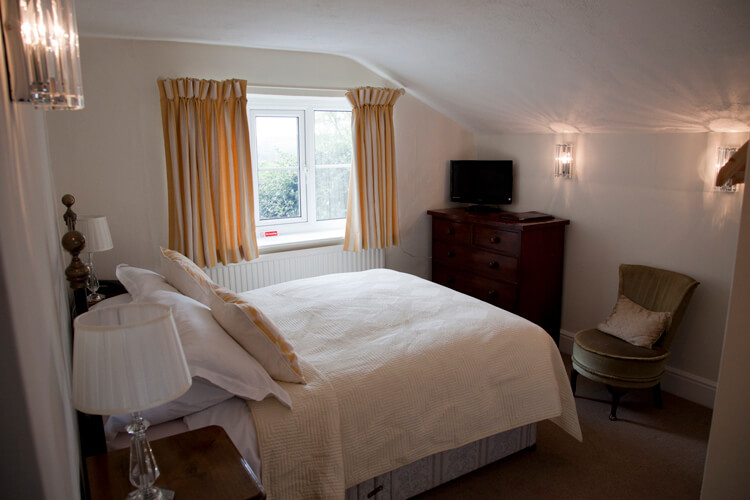 The Amberley Inn - Image 1 - UK Tourism Online