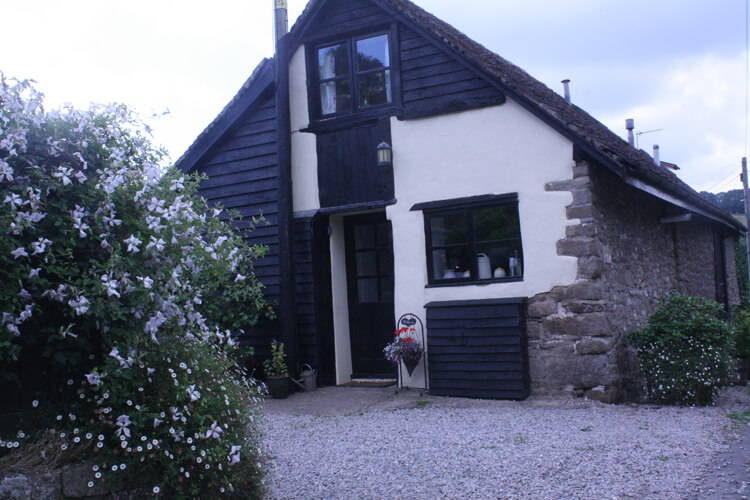 The Old Farm Cottages - Image 1 - UK Tourism Online