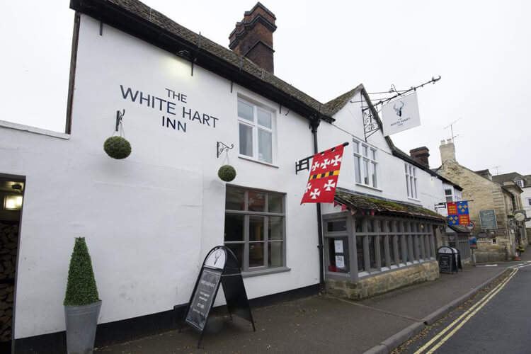 The White Hart Inn - Image 1 - UK Tourism Online