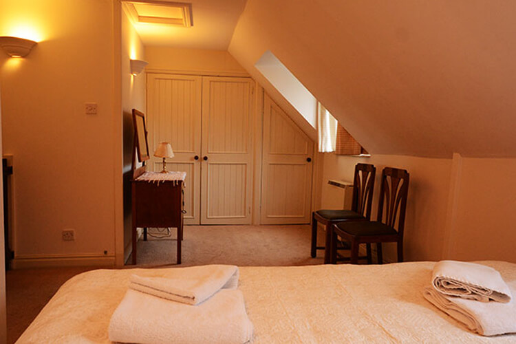 Weston Park Holiday Cottages - Image 5 - UK Tourism Online