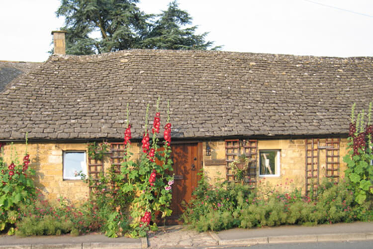 Yew Trees Cottage - Image 1 - UK Tourism Online