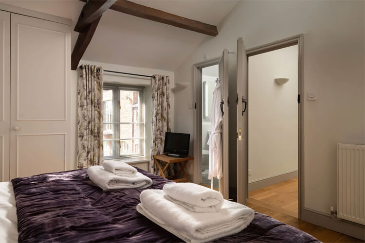 Allerford Barns - Image 2 - UK Tourism Online