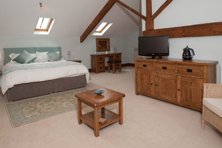 Church Farm Barn - Image 2 - UK Tourism Online