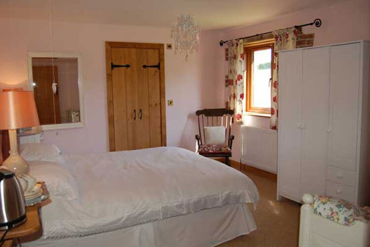 Country Comfort Bed & Breakfast - Image 1 - UK Tourism Online