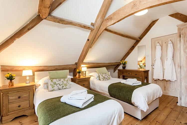 Courtyard Barn - Image 5 - UK Tourism Online