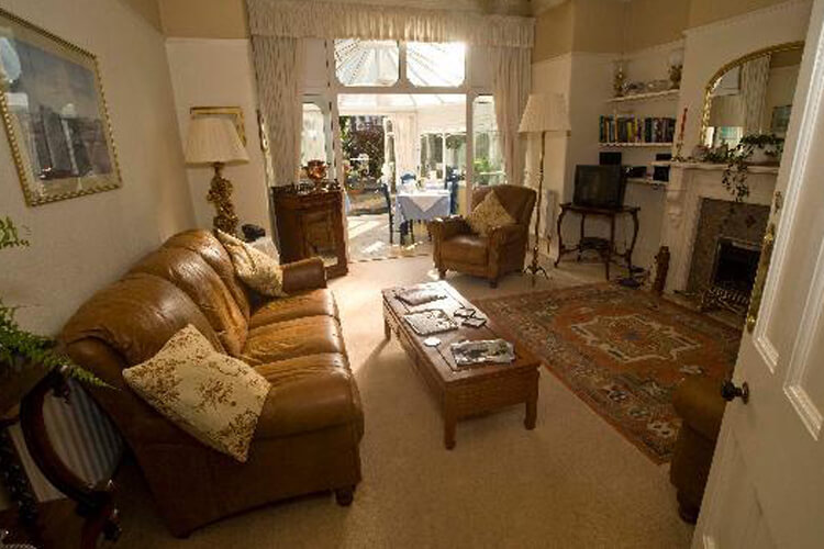 Downlands House - Image 3 - UK Tourism Online