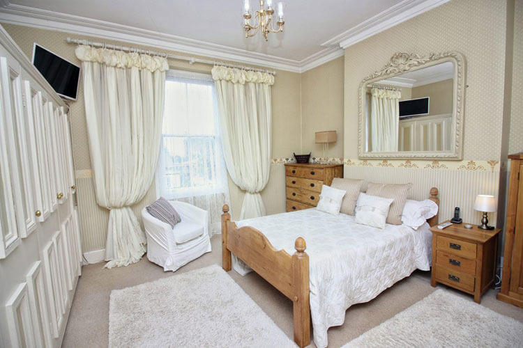 Ellenborough Hall Holiday Flats - Image 4 - UK Tourism Online