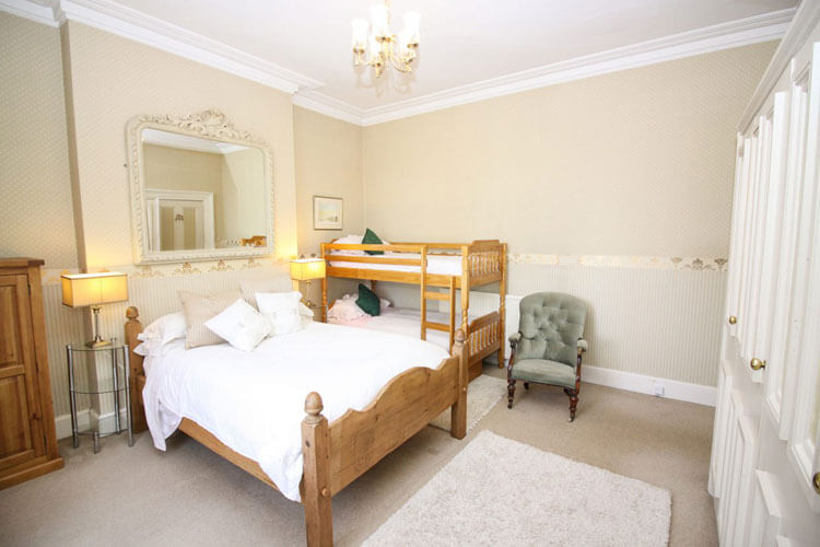 Ellenborough Hall Holiday Flats - Image 5 - UK Tourism Online