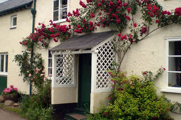 Forge Cottage - Image 1 - UK Tourism Online