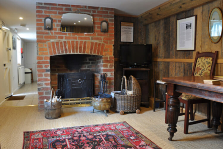 Glastonbury Holiday Homes - Image 2 - UK Tourism Online