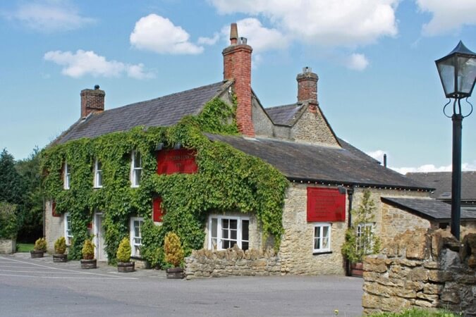 Hunters Lodge Inn Thumbnail | Wincanton - Somerset | UK Tourism Online