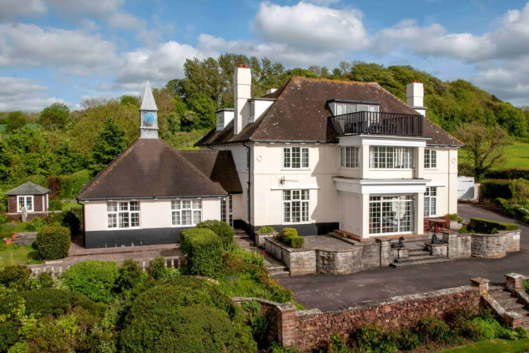 Huntingball Lodge Self Catering in Dunster