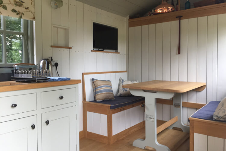 Jordans Estate Glamping - Image 3 - UK Tourism Online