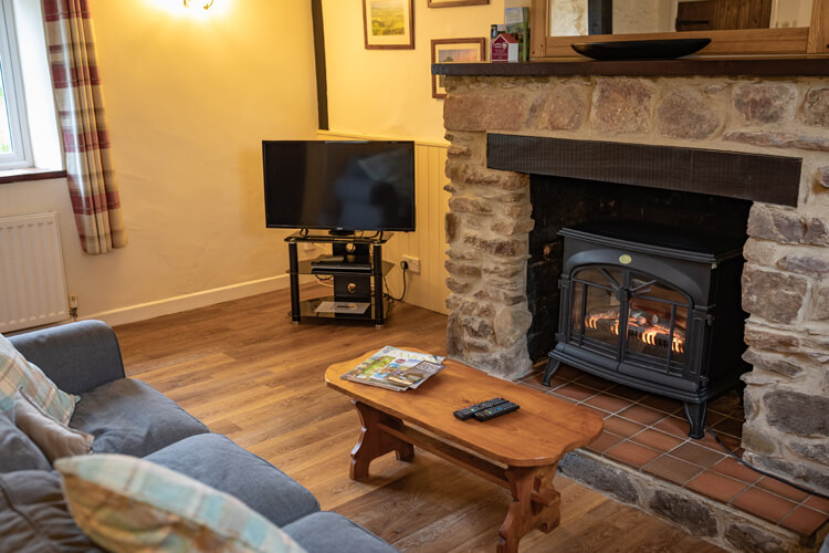 Little Quarme Cottages - Image 2 - UK Tourism Online