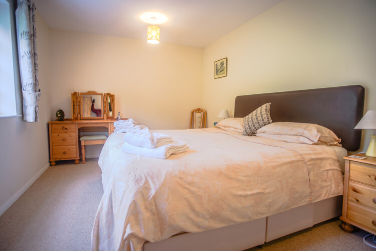 Exmoor Holidays - Maxwelton & Bracken Apartment - Image 4 - UK Tourism Online