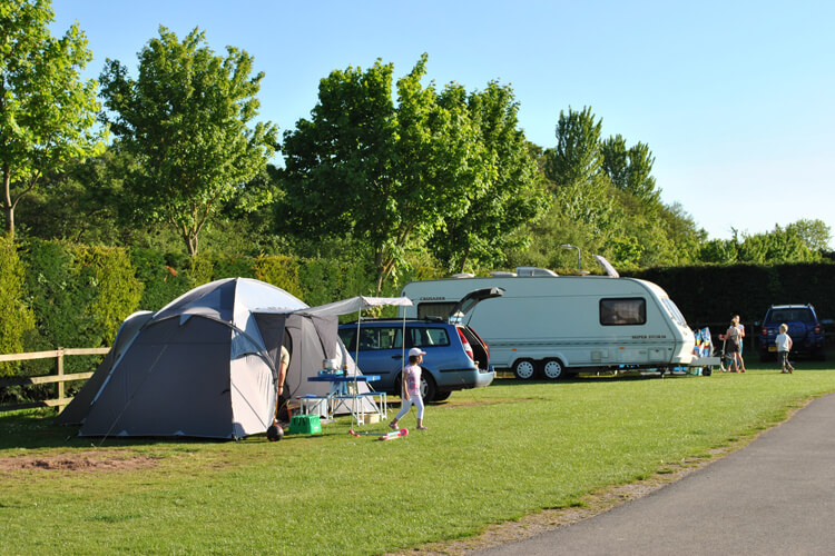 Mill Farm Caravan & Camping Park - Image 2 - UK Tourism Online
