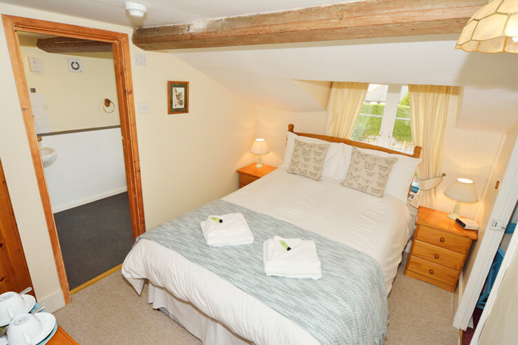 Myrtle Cottage - Image 4 - UK Tourism Online