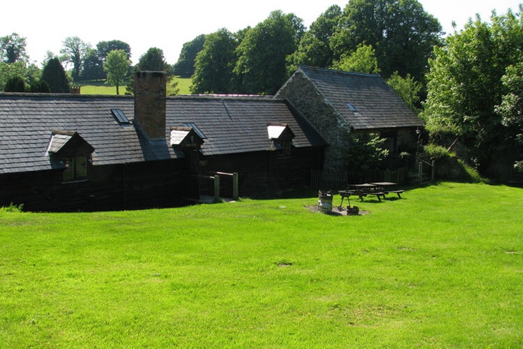 Northcombe Camping Barns - Image 2 - UK Tourism Online