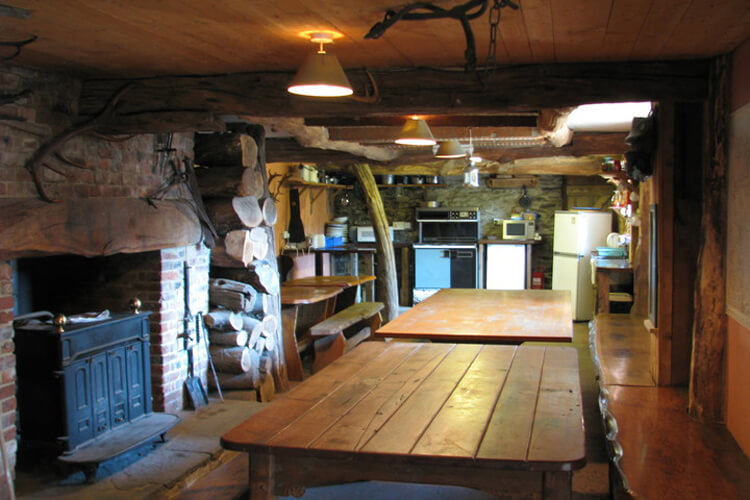 Northcombe Camping Barns - Image 4 - UK Tourism Online