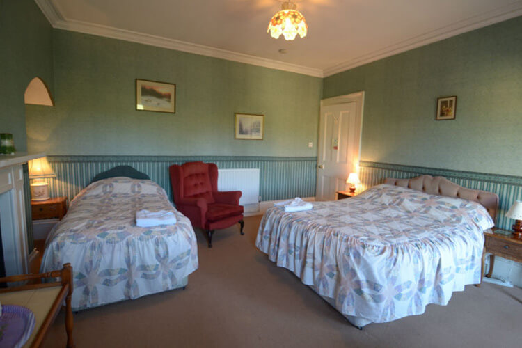 Old Gloucester Road Farm Bed and breakfast - Image 1 - UK Tourism Online