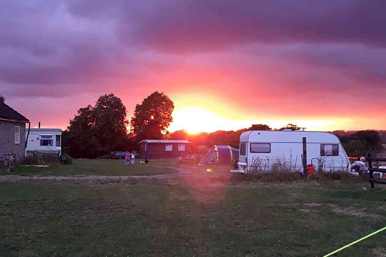 Sunny Hill Park and Campsite - Image 1 - UK Tourism Online