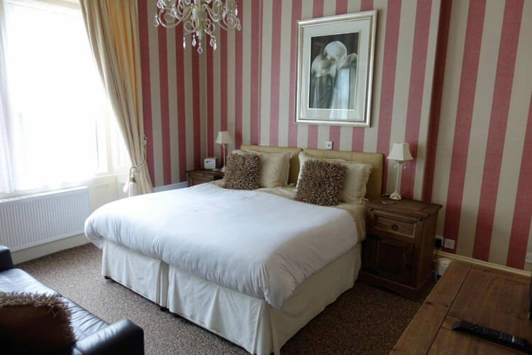 The Oakover Guest House - Image 4 - UK Tourism Online