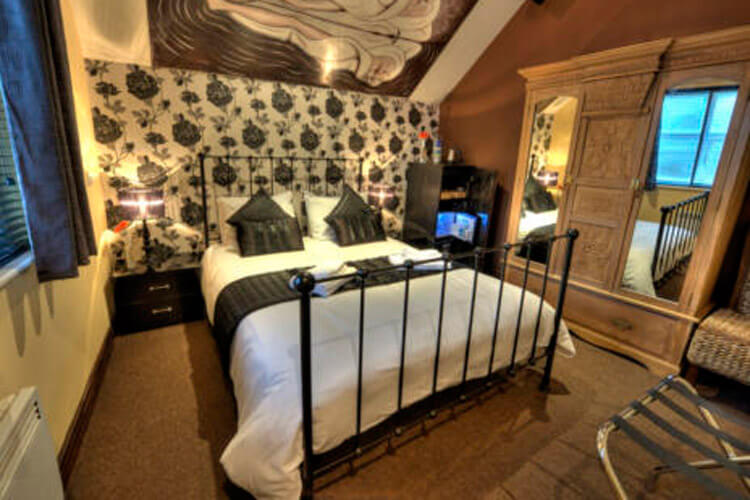 The Old Bath Arms Hotel - Image 3 - UK Tourism Online
