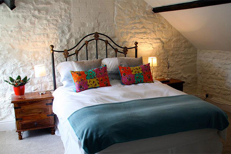 The Three Horseshoes Inn - Image 2 - UK Tourism Online