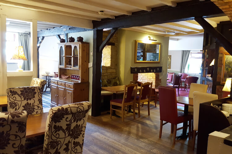 The Walnut Tree - Image 2 - UK Tourism Online