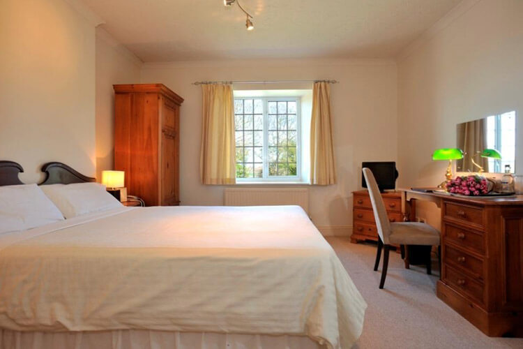 The Yeovil Court Hotel - Image 2 - UK Tourism Online