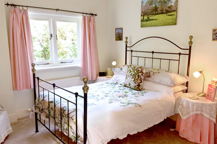 Yew Tree House Bed & Breakfast - Image 1 - UK Tourism Online