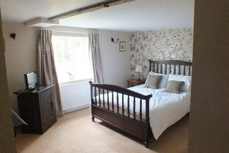 92 Monkton Deverill Bed and Breakfast - Image 3 - UK Tourism Online