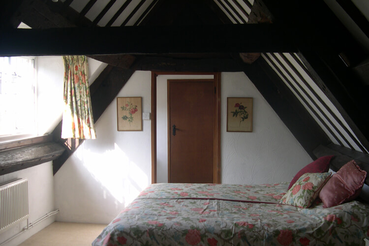 April Cottage - Image 2 - UK Tourism Online