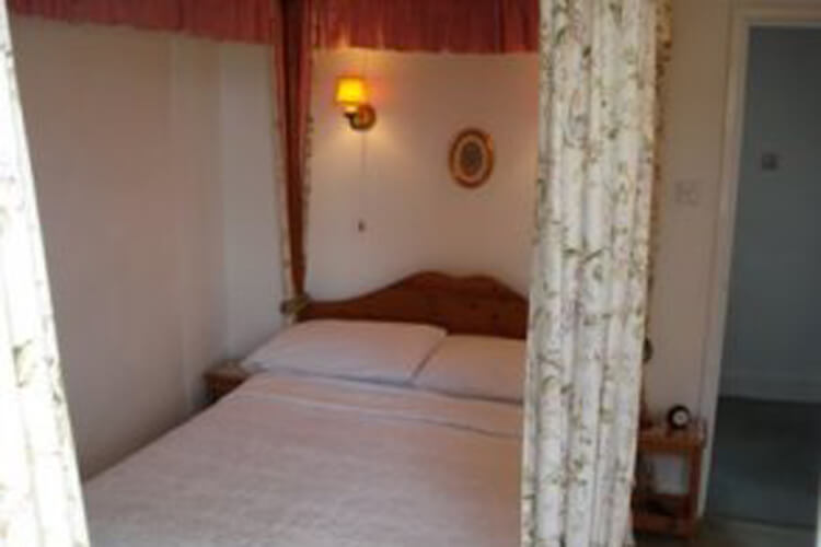 Cornerways Cottage - Image 2 - UK Tourism Online