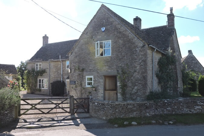 Court Cottage Thumbnail | Malmesbury - Wiltshire | UK Tourism Online