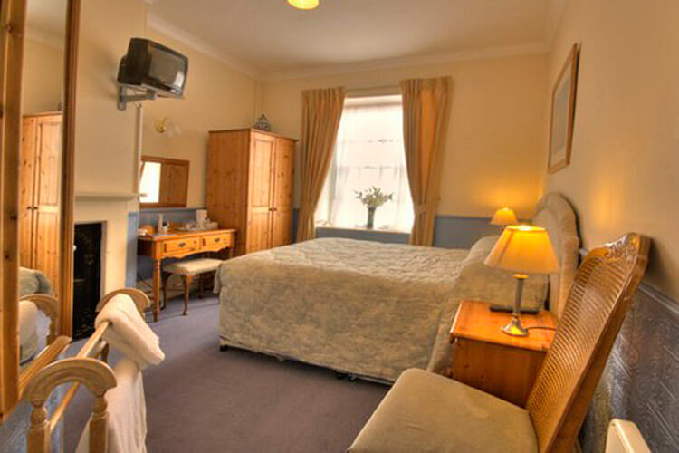 Fairlawn House - Image 3 - UK Tourism Online