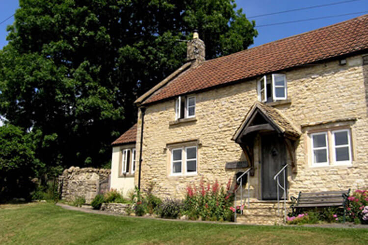 Kissing Gate Cottage - Image 1 - UK Tourism Online