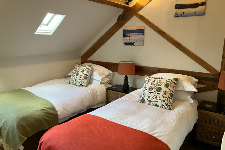 Manor Farm Teffont - Image 2 - UK Tourism Online