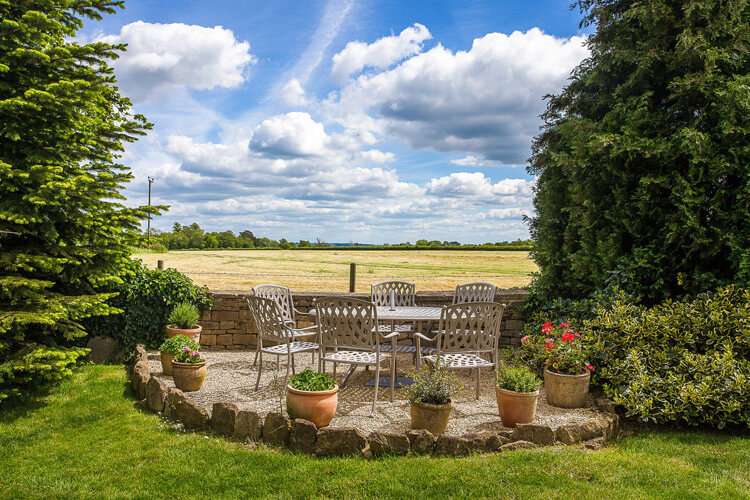 Pickwick Lodge Farm - Image 5 - UK Tourism Online